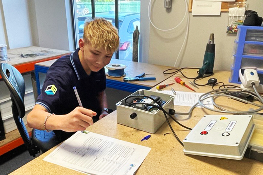blog-news-work-expericence Work Experience